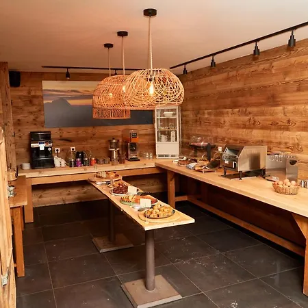 Les Lutins Hotell 2*